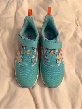 New Balance Aqua & Orange Athletic Sneakers